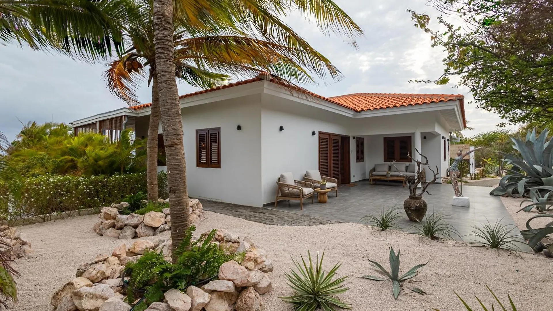 Villa Shelu Willibrordus 0*,